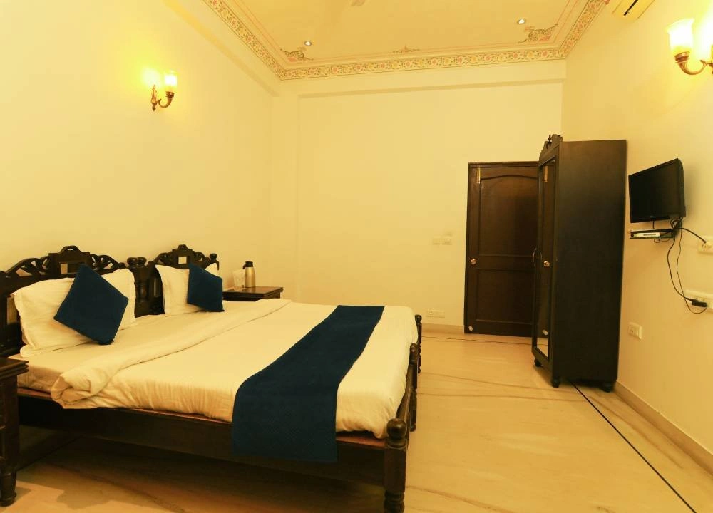 Low Budget Hotel Near Lake Pichola