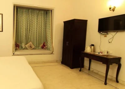 budget-hotel--near-lake-pichola